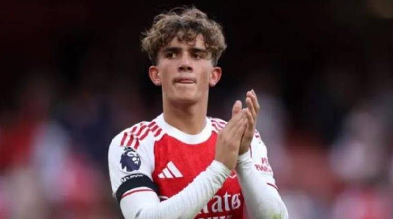 Micah Richards khuyên Arteta nên cho Max Dowman rời Arsenal theo dạng cho mượn